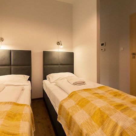 Rentplanet - Apartamenty Pstrowskiego Sklářská Poruba Exteriér fotografie