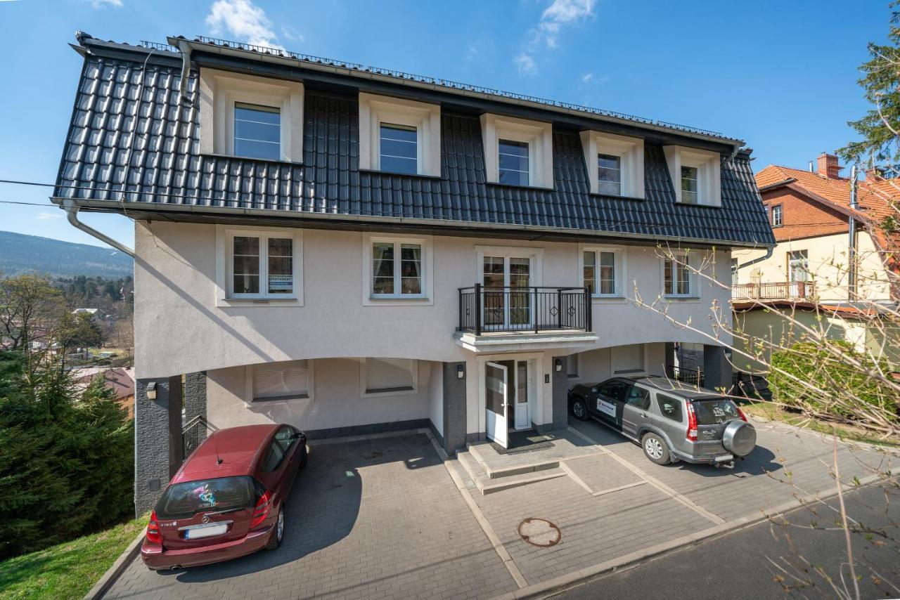 Rentplanet - Apartamenty Pstrowskiego Sklářská Poruba Exteriér fotografie