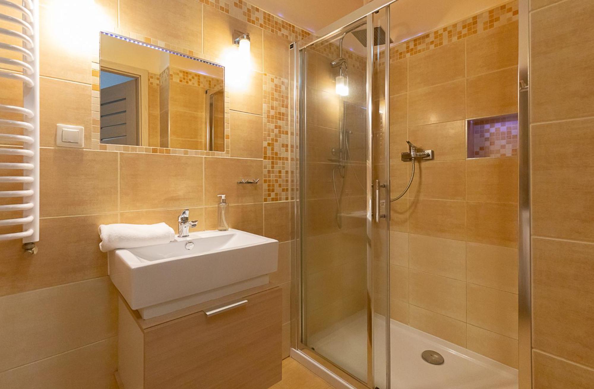 Rentplanet - Apartamenty Pstrowskiego Sklářská Poruba Exteriér fotografie