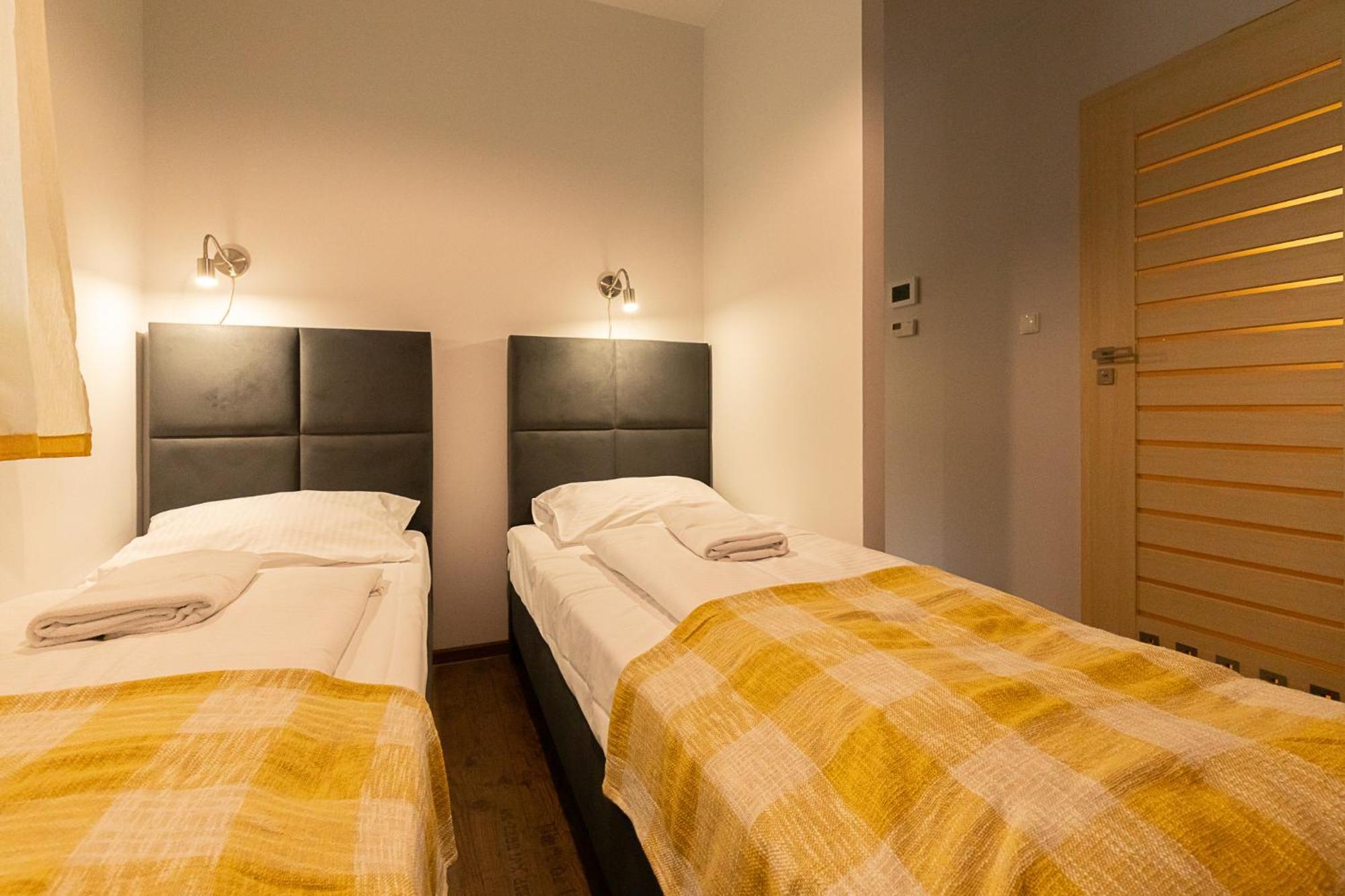 Rentplanet - Apartamenty Pstrowskiego Sklářská Poruba Exteriér fotografie